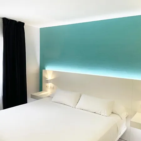 Four Gæstehus Muxía