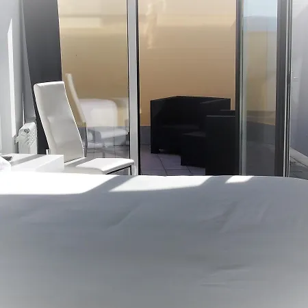 Four 게스트하우스 4*