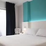 Guest house Four